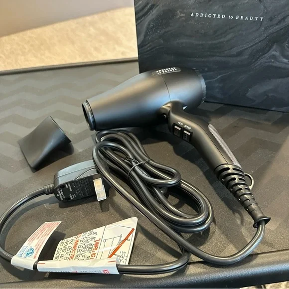 Black Hair Dryer with Concentrator Nozzle Attachment #MC5